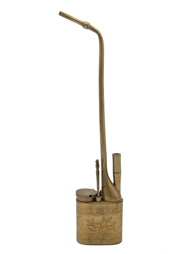 Ancienne pipe à eau chinoise en métal gravé – Décor floral – Chine, XIXe siècle